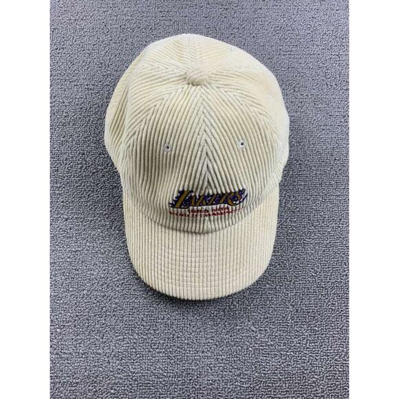 MENS MITCHELL & NESS NBA 1985 WORLD CHAMPS DAD STRAPBACK HWC LAKERS - KHAKI - Picture 2 of 8